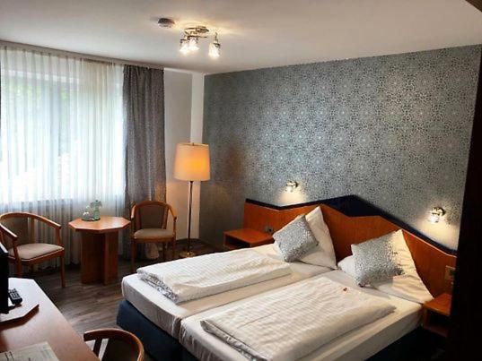 Hotel 9-Enhof วุปปาทัล ภายนอก รูปภาพ